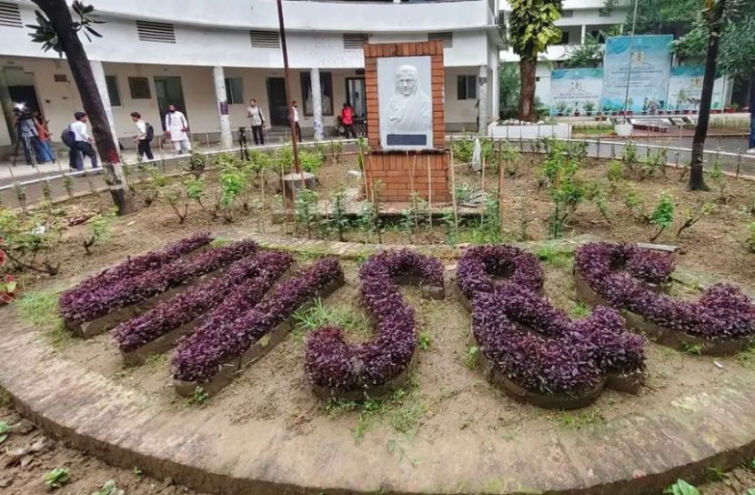 ভিকারুননিসায় পাসের হার ৯৪ শতাংশ, জিপিএ-৫ গতবারের চেয়ে অর্ধেক কম