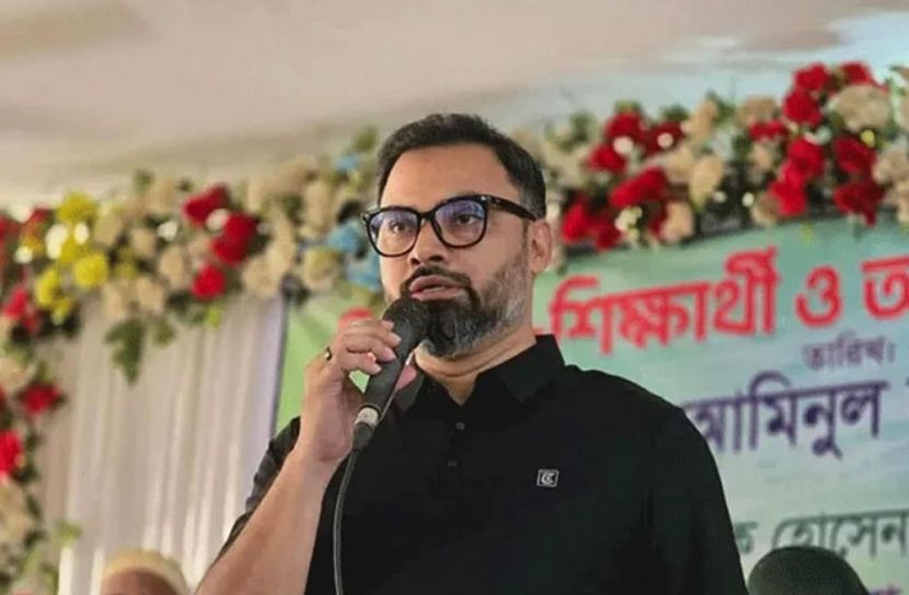 নিজস্ব জমিতে খেলার মাঠ বানিয়ে তাক লাগাল গ্রামবাসী!