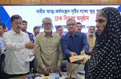 পাটের নতুন বীজে জোর: প্রতিমন্ত্রী শরীফুল আলম
