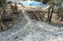 আদালতের নিষেধাজ্ঞা অমান্য করে সরকারি খাল ভরাটের অভিযোগ