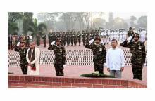 মহান স্বাধীনতা ও জাতীয় দিবস উপলক্ষে রাষ্ট্রপতি ও প্রধানমন্ত্রীর  শ্রদ্ধা