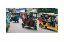 মুন্সীগঞ্জে অটোরিকশায় ভুয়া তালিকা করে টাকা আদায়ের অভিযোগ!