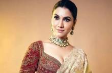 মন খুলে সবকিছু বলতে পারি না: রুক্মিণী