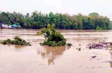 টানা বর্ষণে নতুন বন্যার শঙ্কা, ৪৮ ঘণ্টায় ৫ জেলায় সতর্কতা