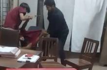 লক্ষ্মীপুর হাসপাতালে স্বেচ্ছাসেবক দল নেতাকে পেটালেন ছাত্রদল নেতা