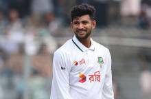এক ওভারে নাঈমের দুই উইকেট । ছবি : সংগৃহীত